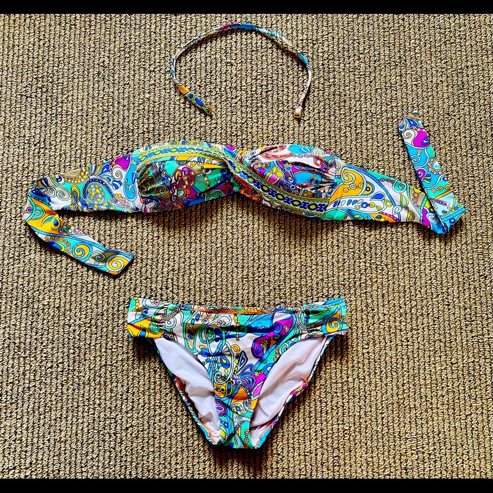 Trina Turk Size 4 Two-Piece Swimsuit